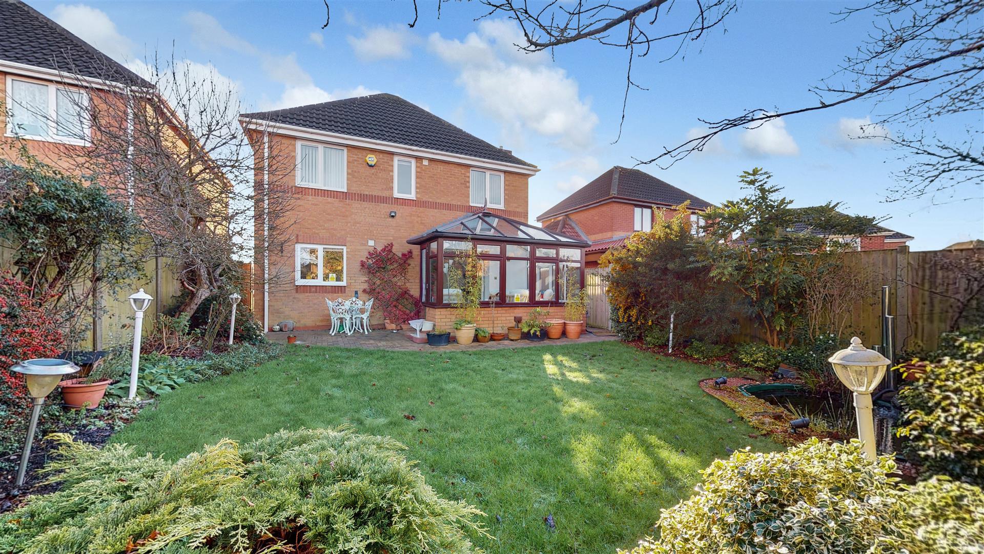 4 bed property in Forrabury Avenue, Milton Keynes